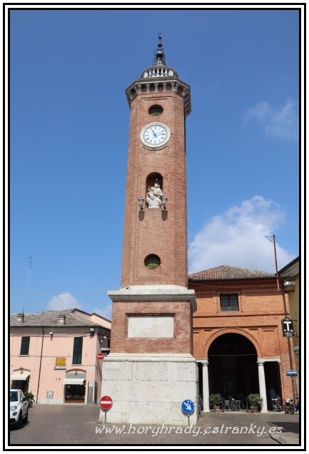 Comacchio_hodinová_věž