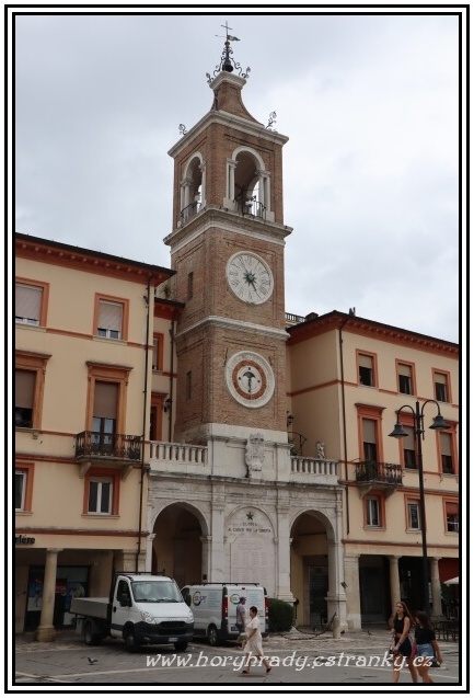 Rimini_hodinová_věž