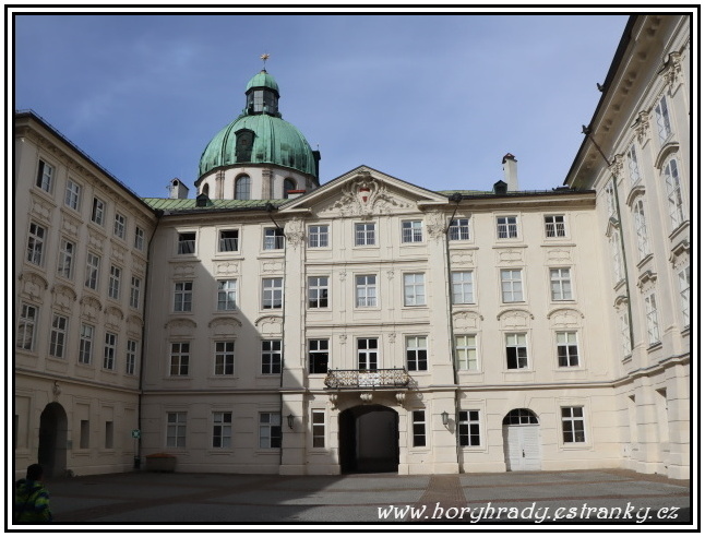Innsbruck_Hofburg__04