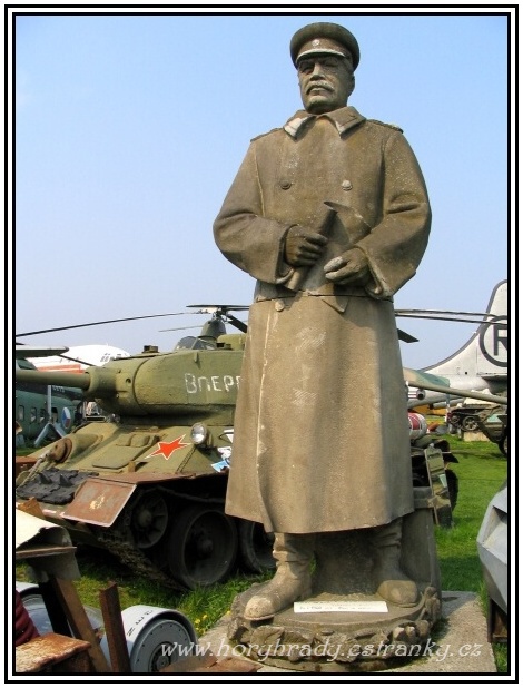 Zruč_air_park_Stalin