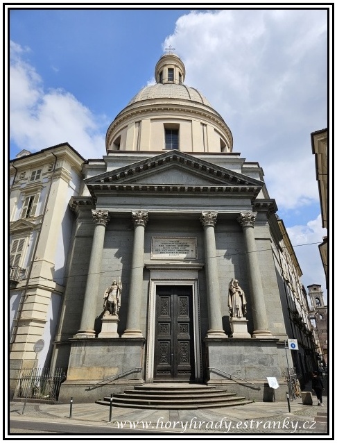 Turín_bazilika_sv.Maurice_a_Lazara