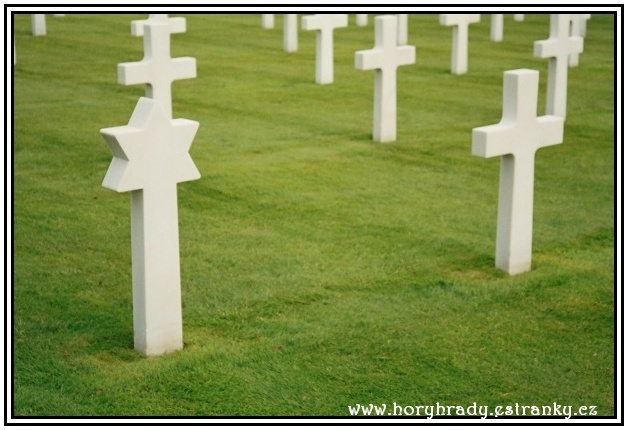 Colleville-sur-Mer_vojenský_hřbitov_americký_WW2__01