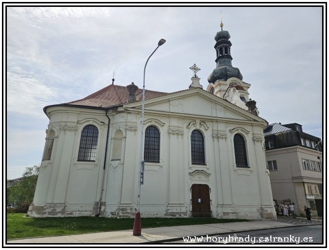 Mladá_Boleslav_kostel_sv.Jana_Nepomuckého