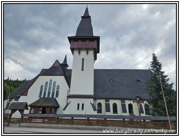 Oravská_Lesná_kostel_sv.Anny