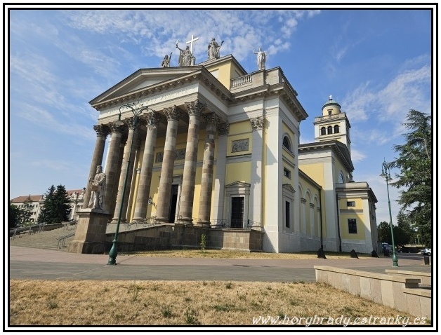 Eger_katedrální_bazilika_sv.Jana_Apoštola