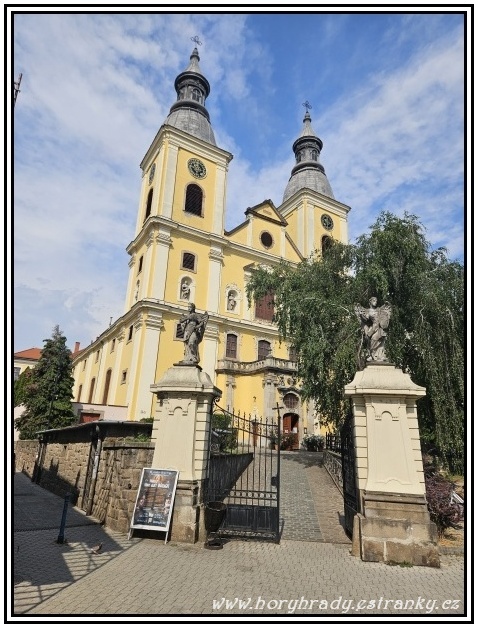 Eger_kostel_sv.Bernarda_a_sv.Františka_Borgii