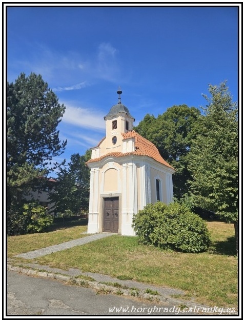Třeboň_kaple_sv.Jana_Nepomuckého
