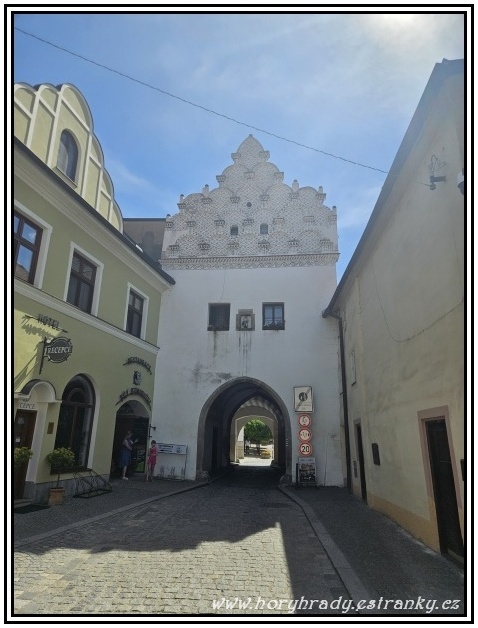 Třeboň_Sviněnská_brána__01