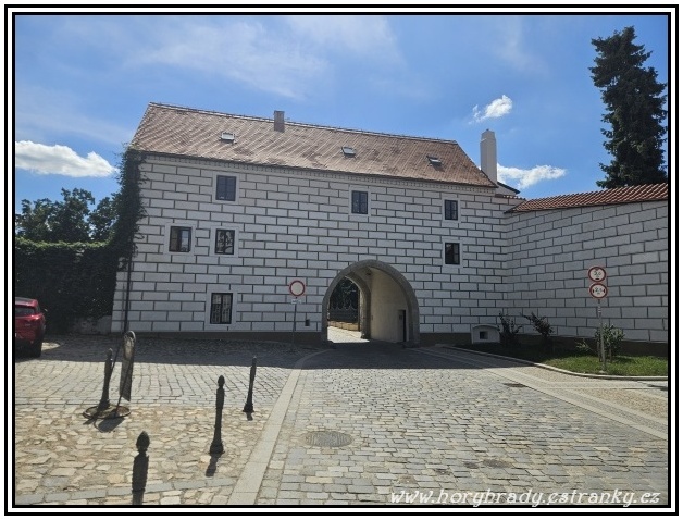 Třeboň_Novohradská_brána