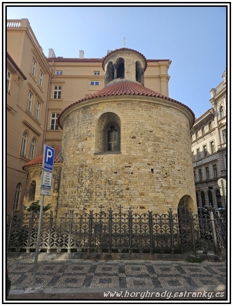 Praha_rotunda_sv.Kříže__03 (Staré Město)