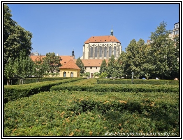 Praha_kostel_panny_Marie_Sněžné__04 (Nové Město)