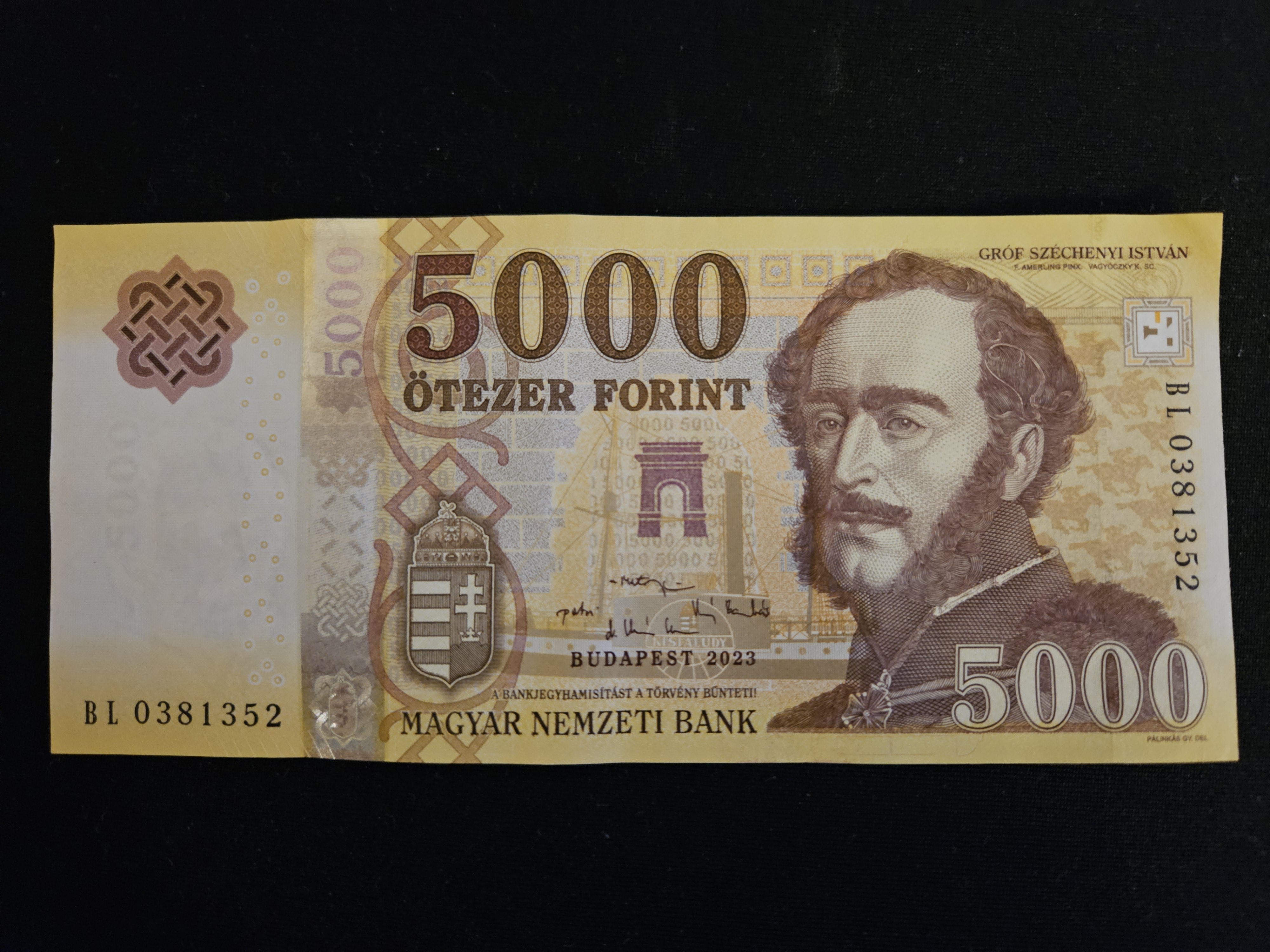 Forint - 5000__01