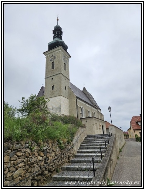 Unterloiben_farní_kostel_sv.Quirina