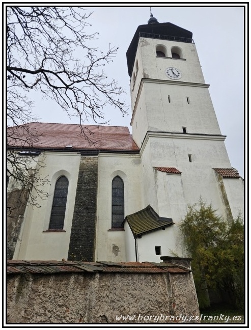 Nové_Město_nad_Metují_kostel_Nejsvětější_Trojice