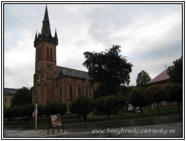 Vrchlabí_kostel_sv.Vavřince__01