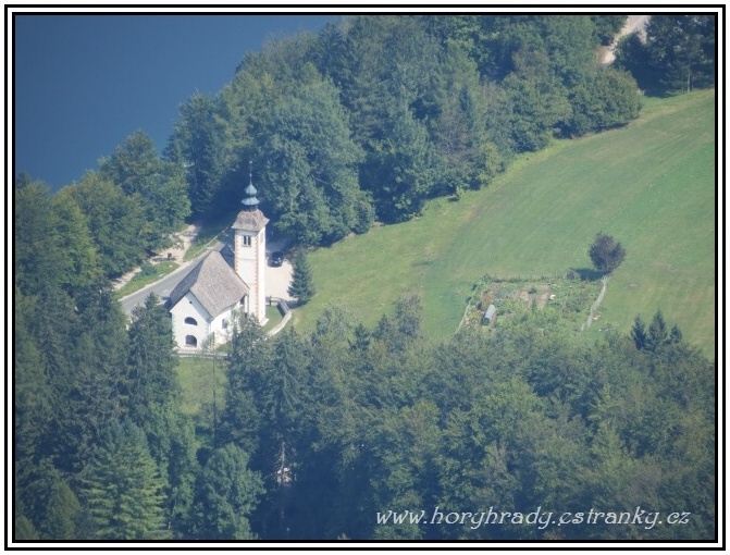 Ribčev_Laz_kostel_sv.Jana_Křtitele__01