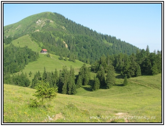 Velkofatranská_magistrála_chata_pod_Borišovom