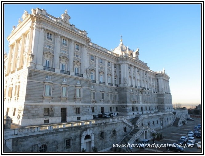 Madrid_královský_palác__03