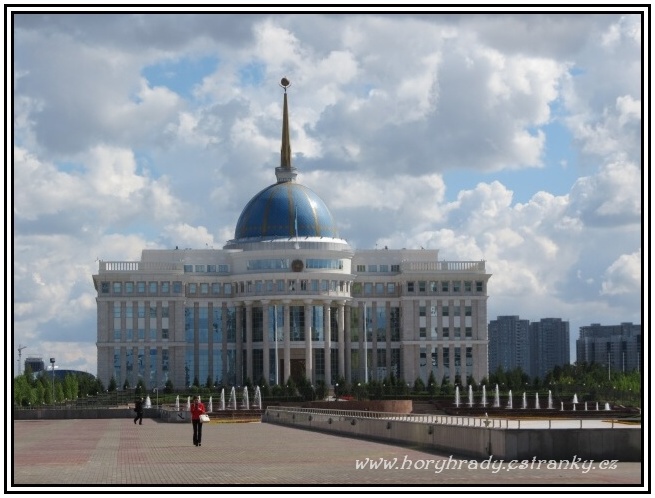 Astana_palác_Ak_Orda