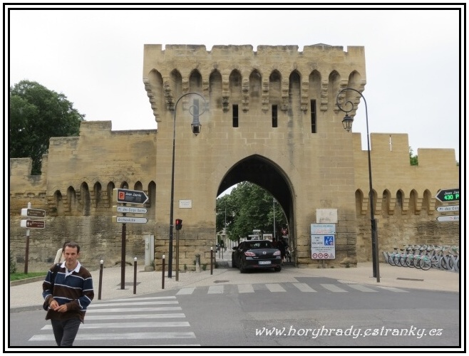 Avignon_Porte_Saint_Michel