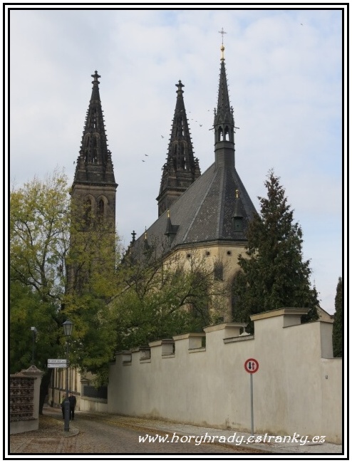 Praha_bazilika_sv.Petra_a_Pavla__01 (Vyšehrad)