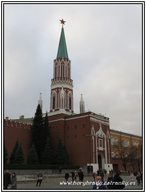 Moskva_Kreml_věž_Mikulášská