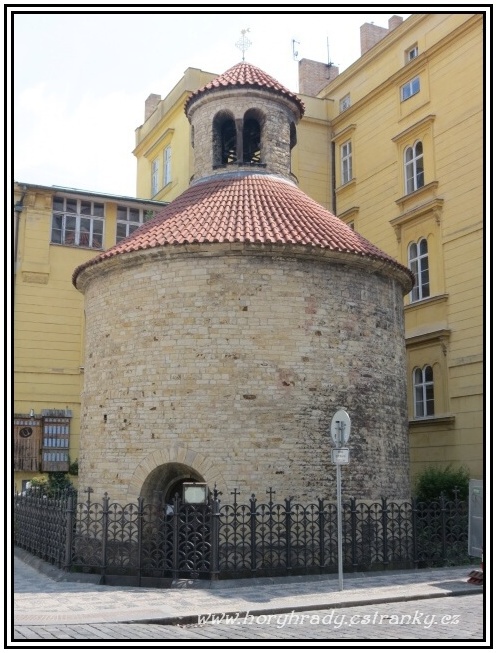 Praha_rotunda_sv.Kříže_Menšího__02 (Staré Město)