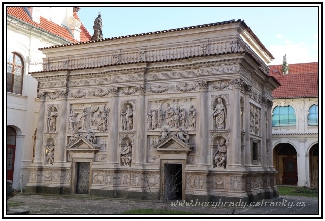 Praha_Loreta_s_kostelem_Narození_Páně__02 (Hradčany)