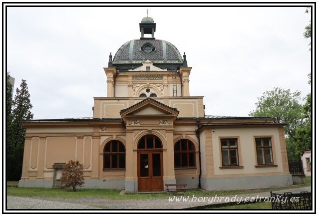 Praha_židovský_hřbitov_nový_obřadní_síň (Žižkov)