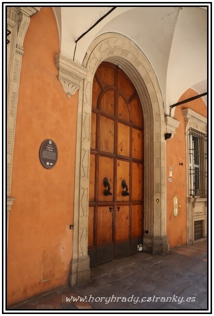 Bologna_palác_Zagnoni