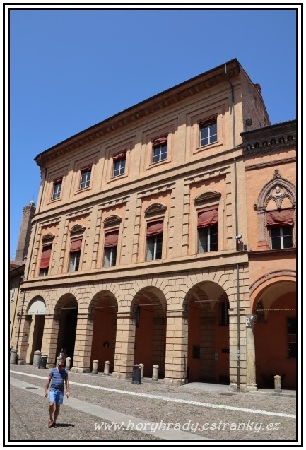 Bologna_palác_Isolani
